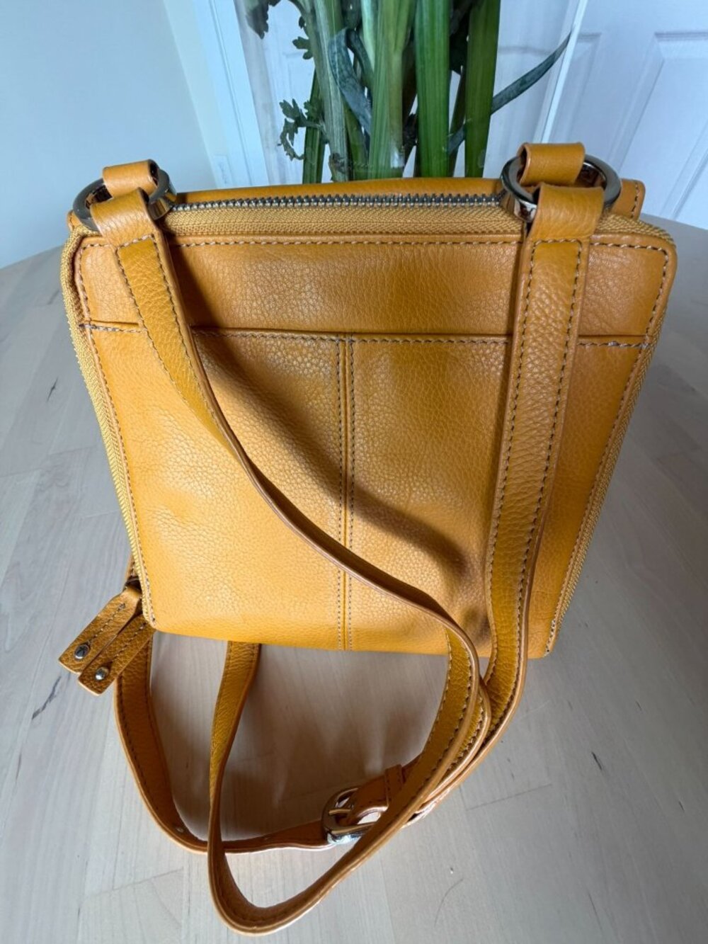 Tignanello Yellow Leather Crossbody Bag Adjustable Strap Organizer Purse - Picture 2 of 16